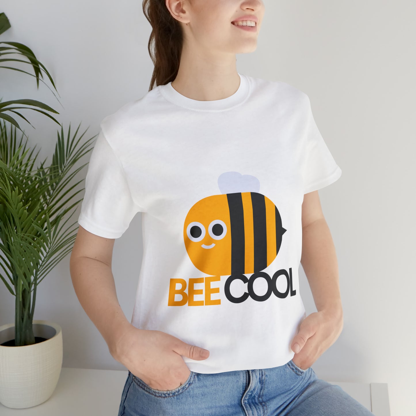 Bee Cool - Unisex Jersey Short Sleeve Tee